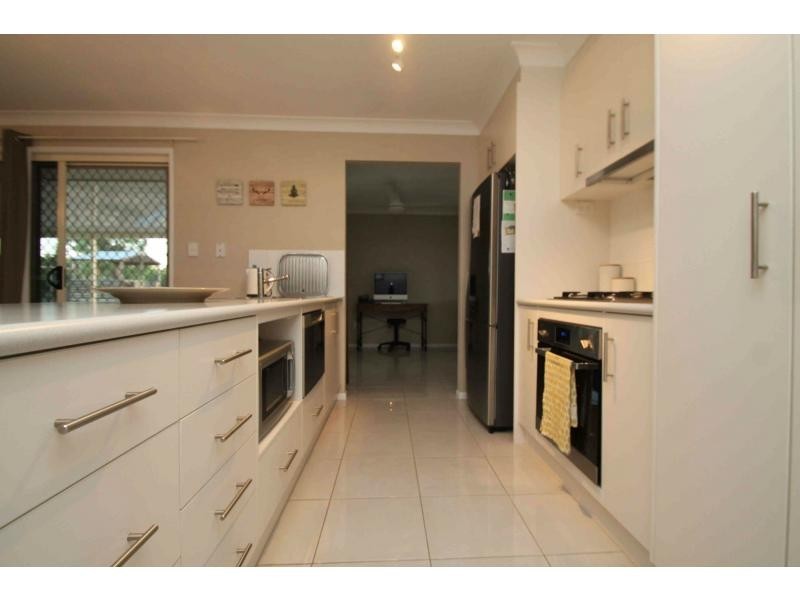 52 Quigleys Road, Deuchar QLD 4362