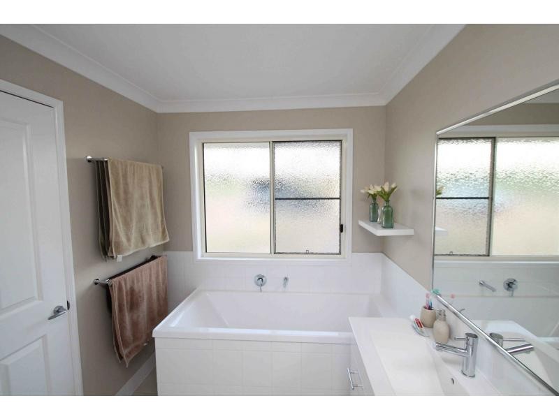 52 Quigleys Road, Deuchar QLD 4362