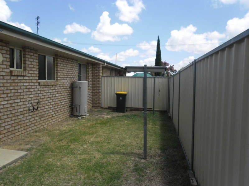 2/10 Dragon Street, Warwick QLD 4370