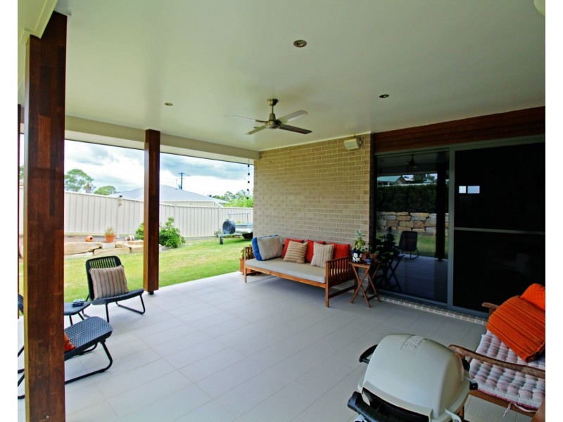 33 Lyons Crescent, Warwick QLD 4370