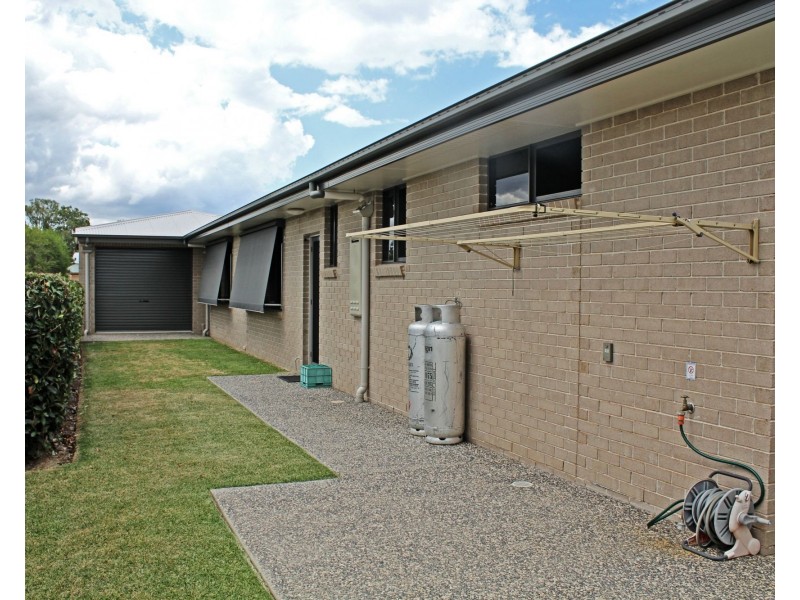 33 Lyons Crescent, Warwick QLD 4370