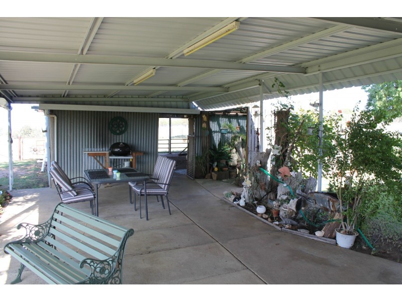 657 Upper Wheatvale  Rd St, Massie QLD 4370