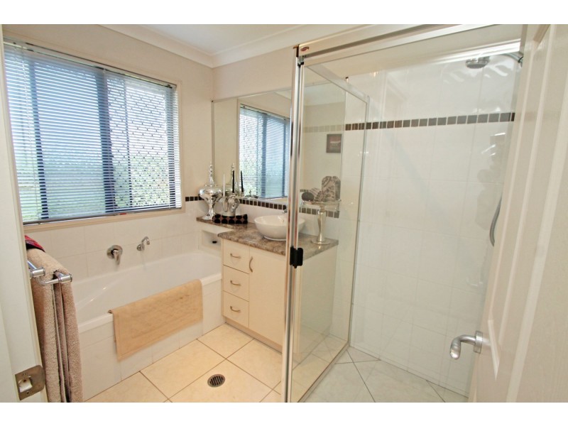 22 Lyons Crescent, Warwick QLD 4370