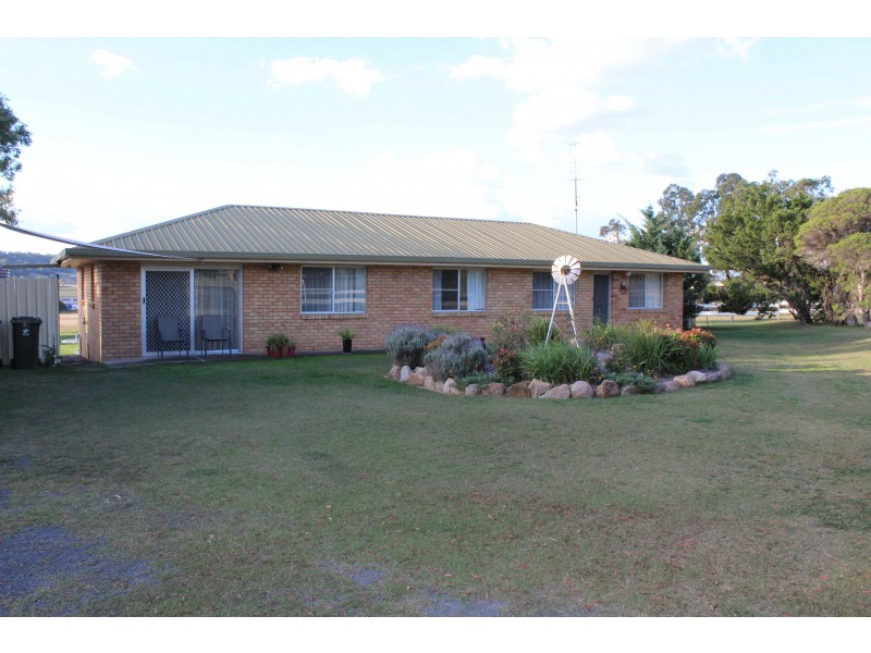 13 Robinson Road, Warwick QLD 4370