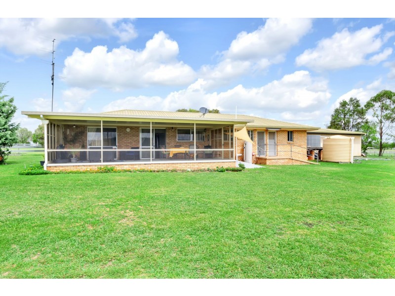 13 Robinson Road, Warwick QLD 4370
