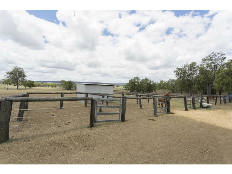 156 Warner Street, Rosenthal Heights QLD 4370