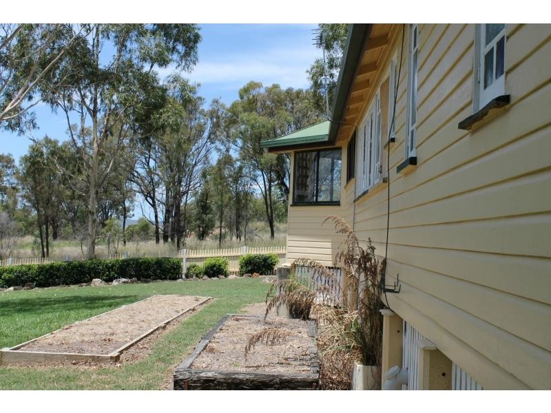 15 Thornton Street, Warwick QLD 4370