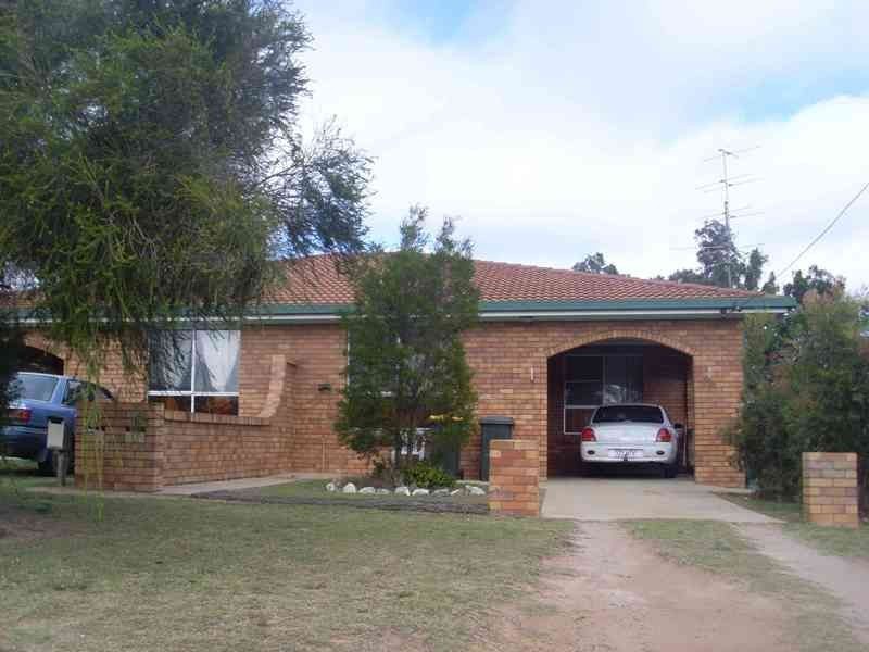 4/250 Wood Street, Warwick QLD 4370