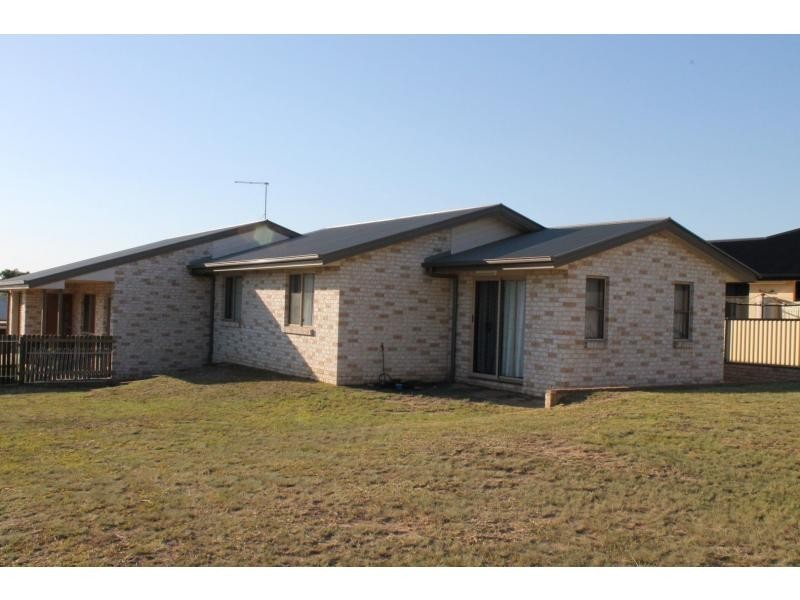8 Hakea Court, Warwick QLD 4370
