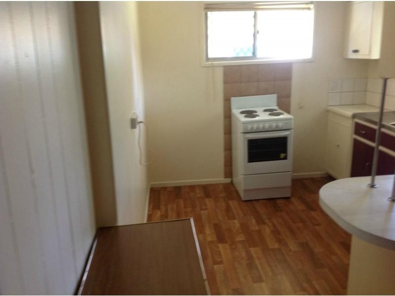 2/27 Locke Street, Warwick QLD 4370