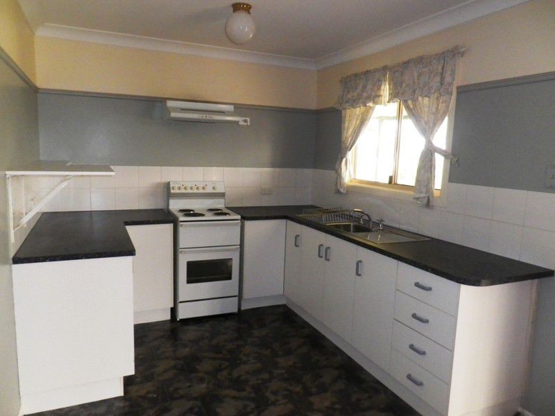 8 Aspinall Street, Warwick QLD 4370