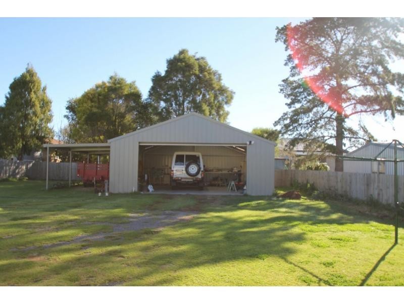 83 Guy Street, Warwick QLD 4370