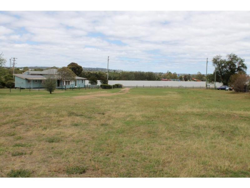 10 Briggs Street, Warwick QLD 4370