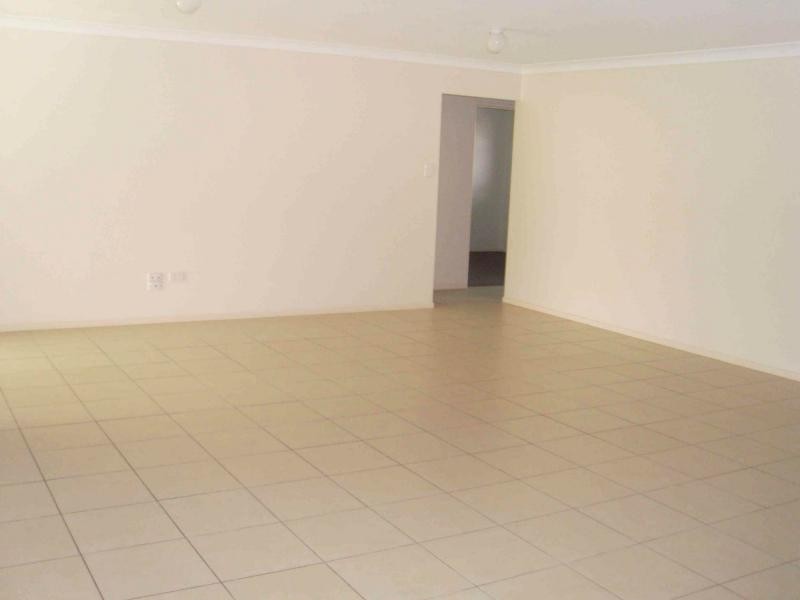8 Coorey Place, Warwick QLD 4370
