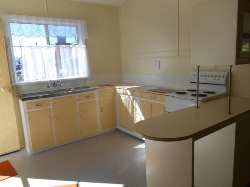 2/77 Guy Street, Warwick QLD 4370