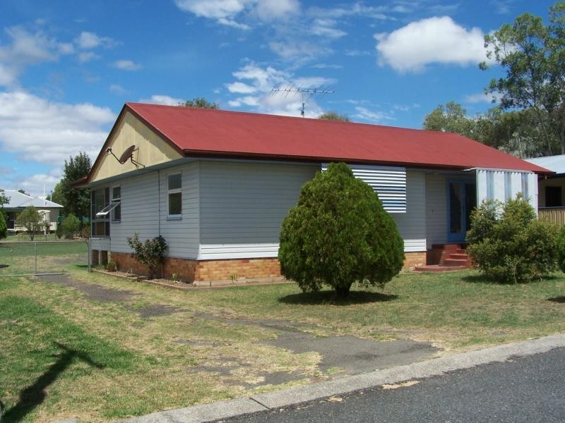 22 Wattle Avenue, Warwick QLD 4370