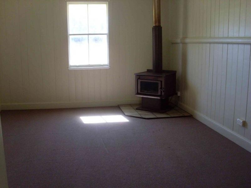 15211 Cunningham Highway, Wheatvale QLD 4370