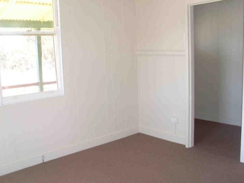 15211 Cunningham Highway, Wheatvale QLD 4370