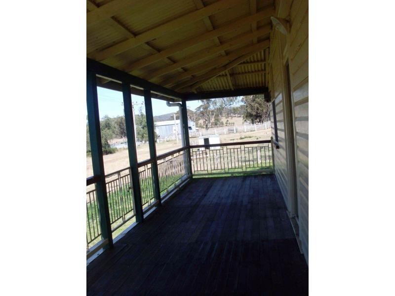 15211 Cunningham Highway, Wheatvale QLD 4370