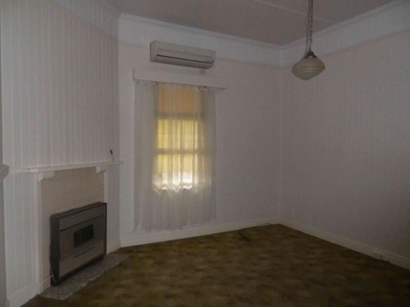 9 Wood Street, Warwick QLD 4370