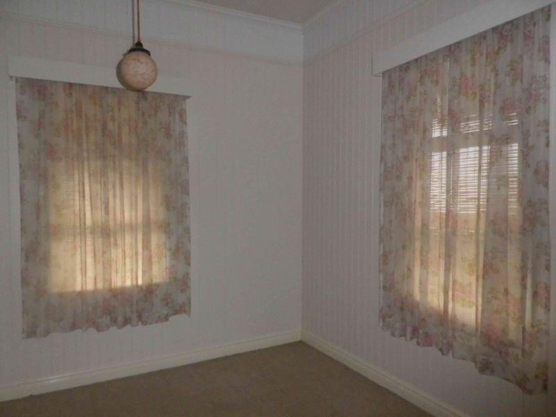 9 Wood Street, Warwick QLD 4370