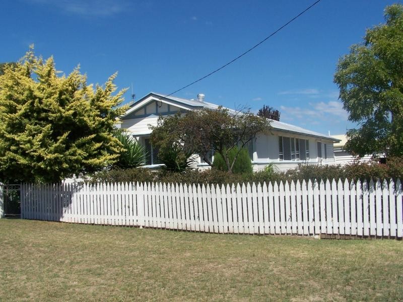 25A Dragon Street, Warwick QLD 4370