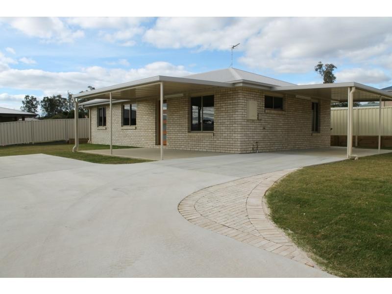 23 Rowland Street, Warwick QLD 4370