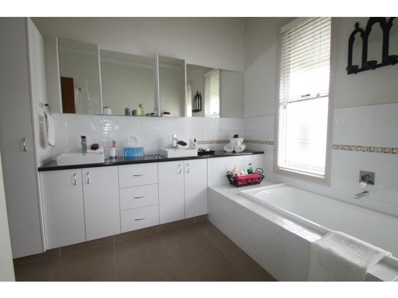 159 Victoria Street, Warwick QLD 4370