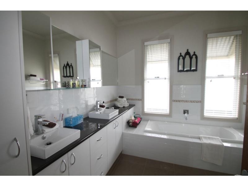 159 Victoria Street, Warwick QLD 4370