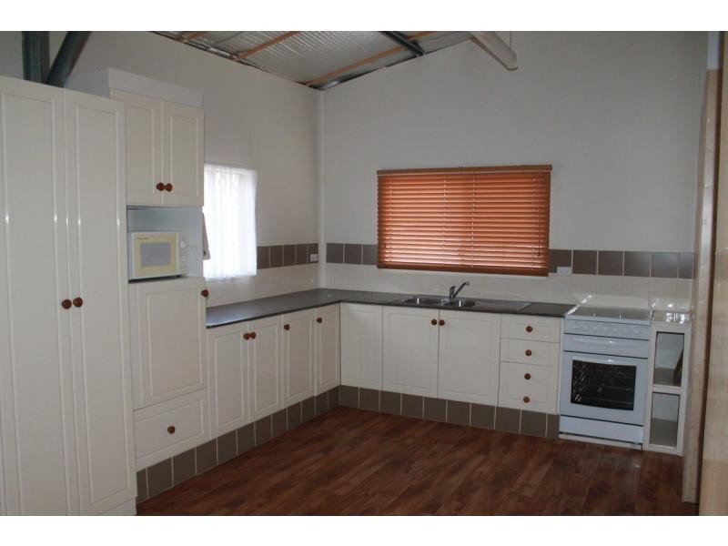 L1 Ahern Lane, Pratten QLD 4370