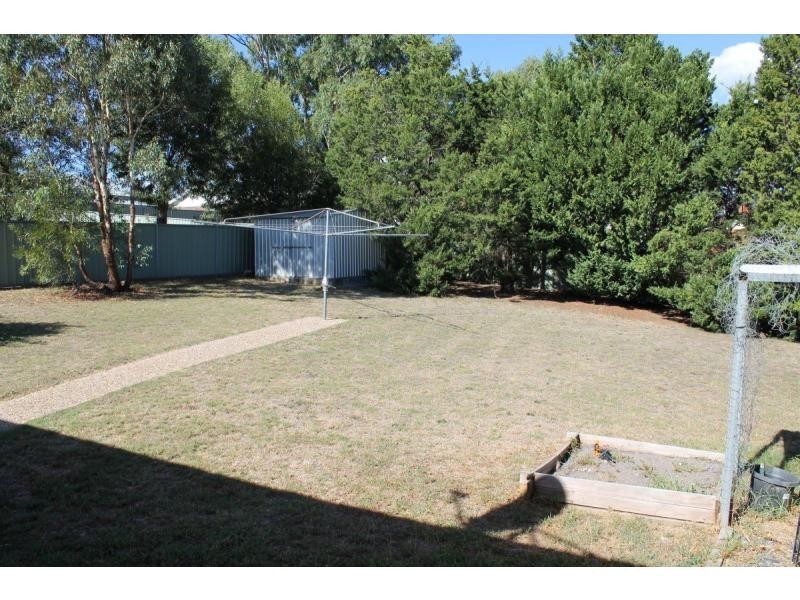 14 Furness Crescent, Warwick QLD 4370