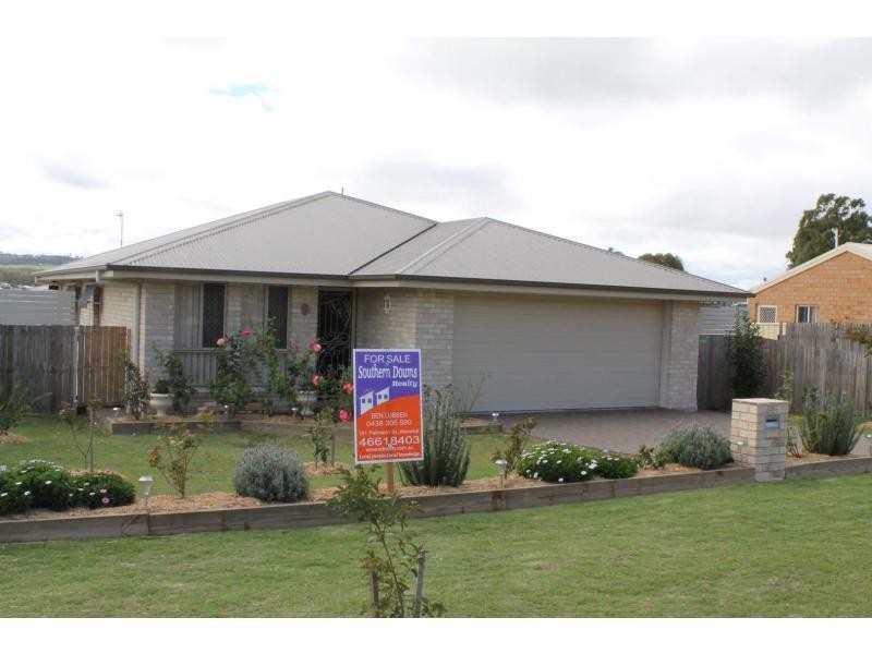 35 Moncrieffe Street, Warwick QLD 4370
