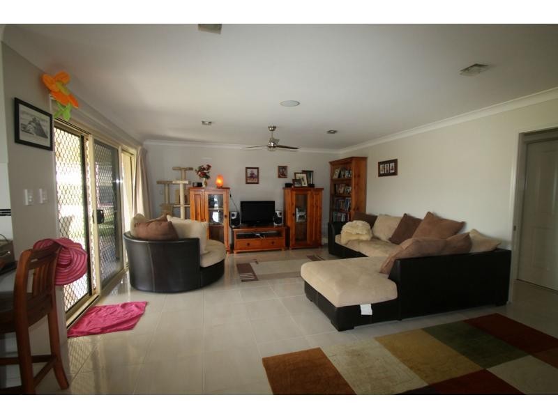 8 Lomandra Court, Warwick QLD 4370