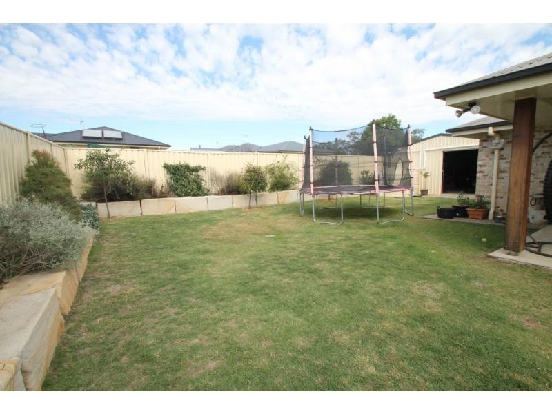 8 Lomandra Court, Warwick QLD 4370