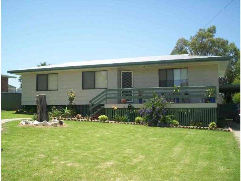 16 Furness Crescent, Warwick QLD 4370