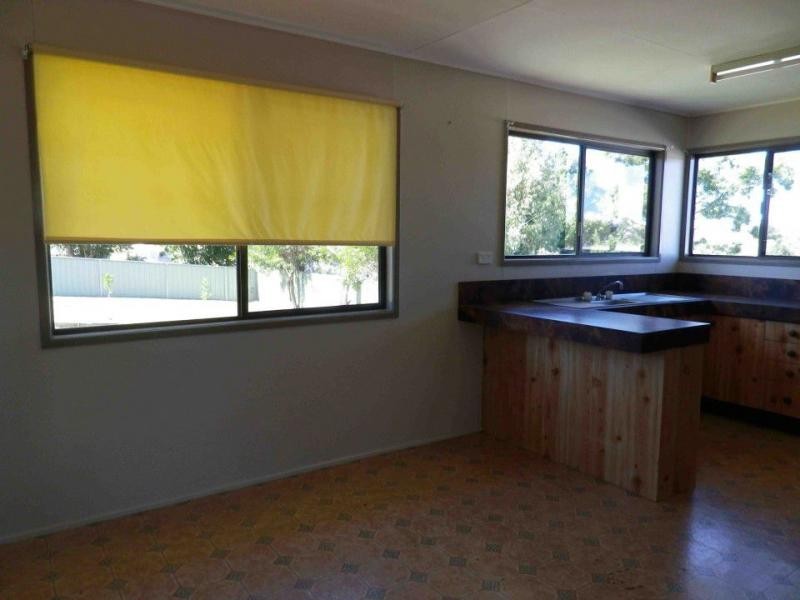 16 Furness Crescent, Warwick QLD 4370