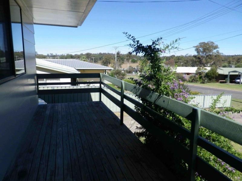 16 Furness Crescent, Warwick QLD 4370