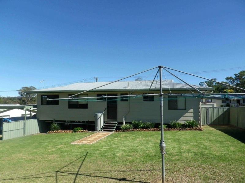 16 Furness Crescent, Warwick QLD 4370