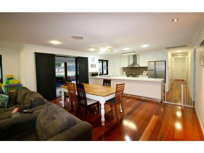 14 Walker Street East, Warwick QLD 4370