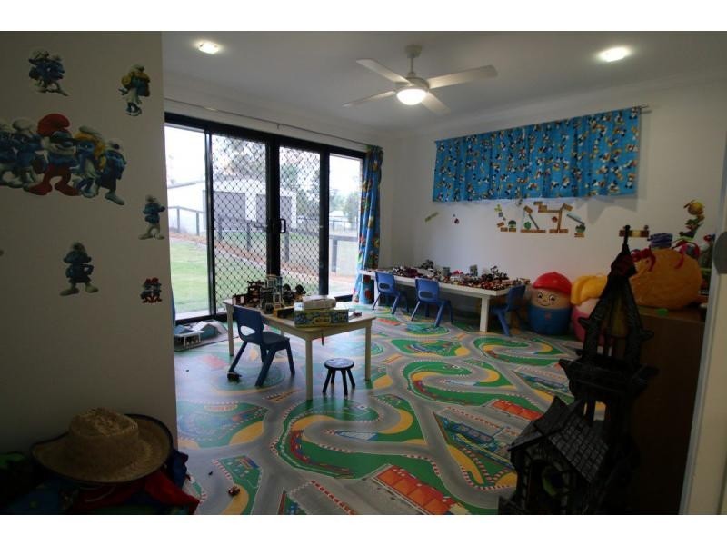 14 Walker Street East, Warwick QLD 4370