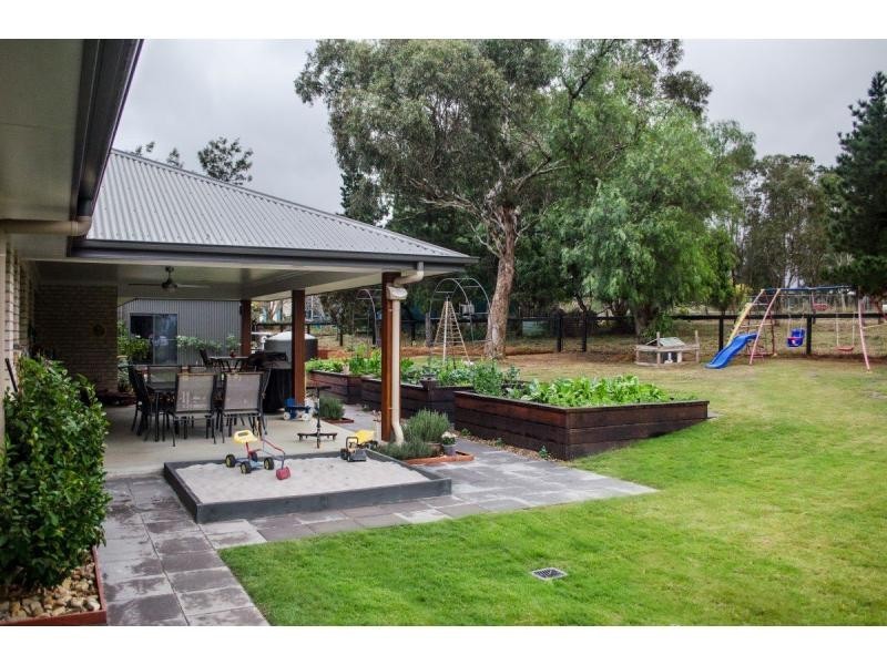 14 Walker Street East, Warwick QLD 4370