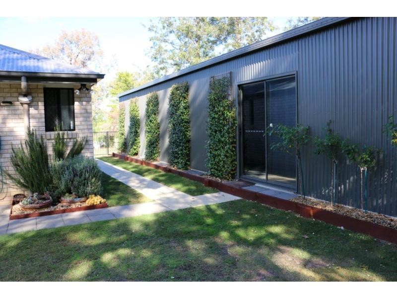 14 Walker Street East, Warwick QLD 4370