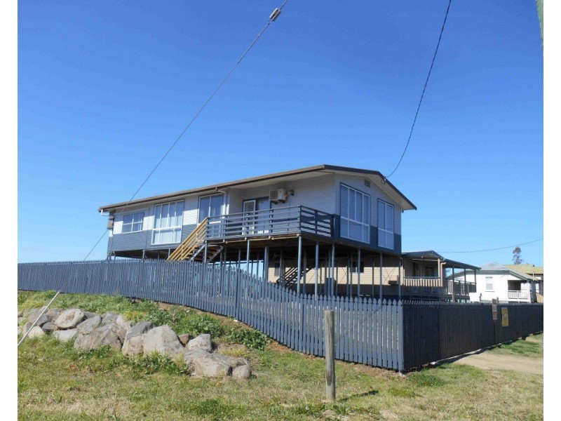 256 East Street, Warwick QLD 4370