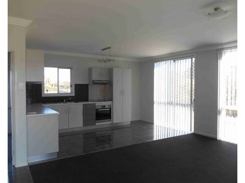 256 East Street, Warwick QLD 4370