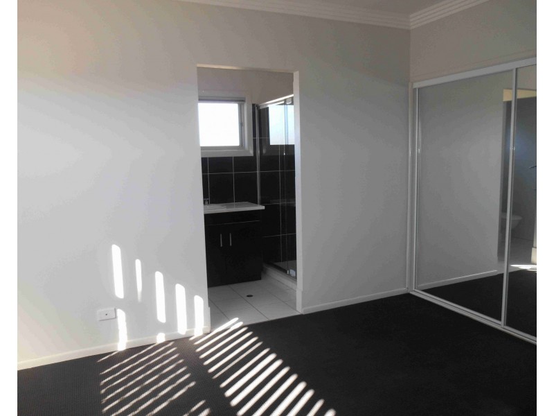 256 East Street, Warwick QLD 4370