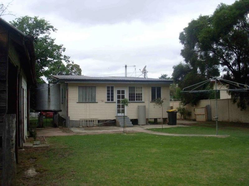 51 Stewart Avenue, Warwick QLD 4370