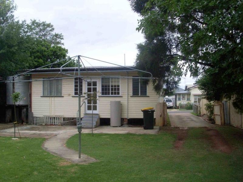 51 Stewart Avenue, Warwick QLD 4370