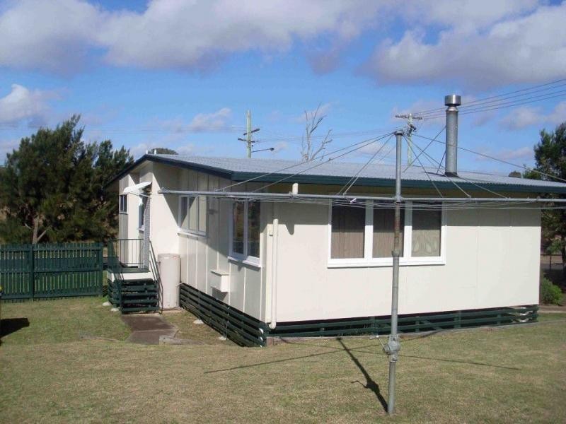 2 Furness Crescent, Warwick QLD 4370