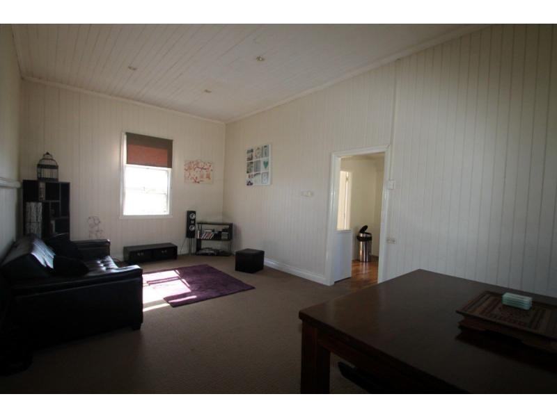 2 Gore Street, Warwick QLD 4370