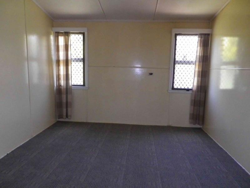 62 Myrtle Avenue, Warwick QLD 4370